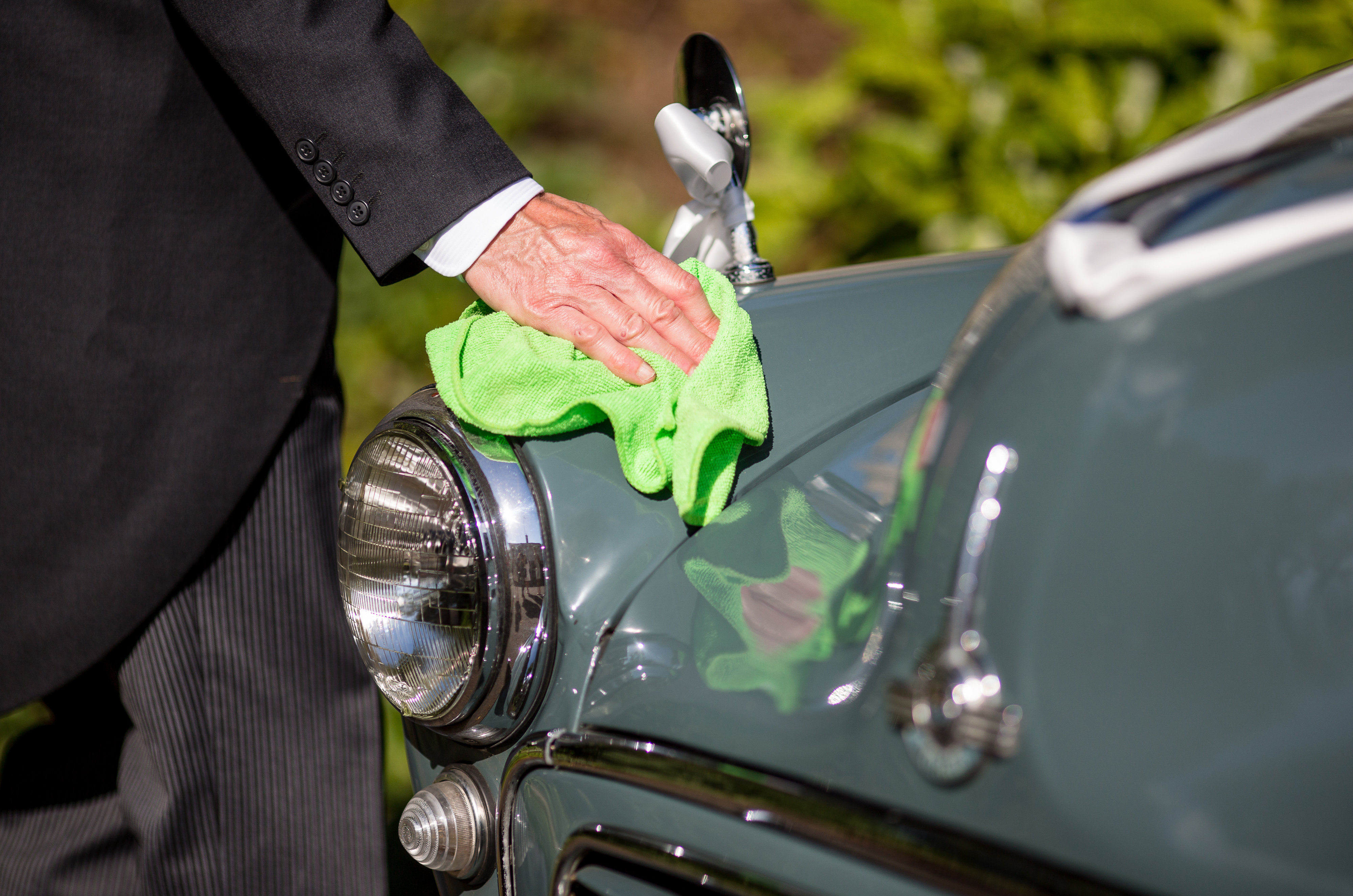 Morris Minor ready for the wedding